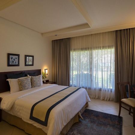 White Sands Hotel Дар-эс-Саламе Экстерьер фото