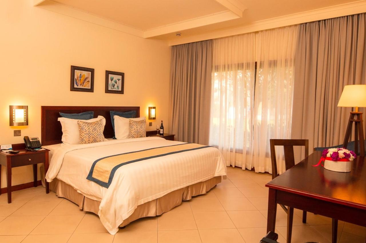 White Sands Hotel Дар-эс-Саламе Экстерьер фото