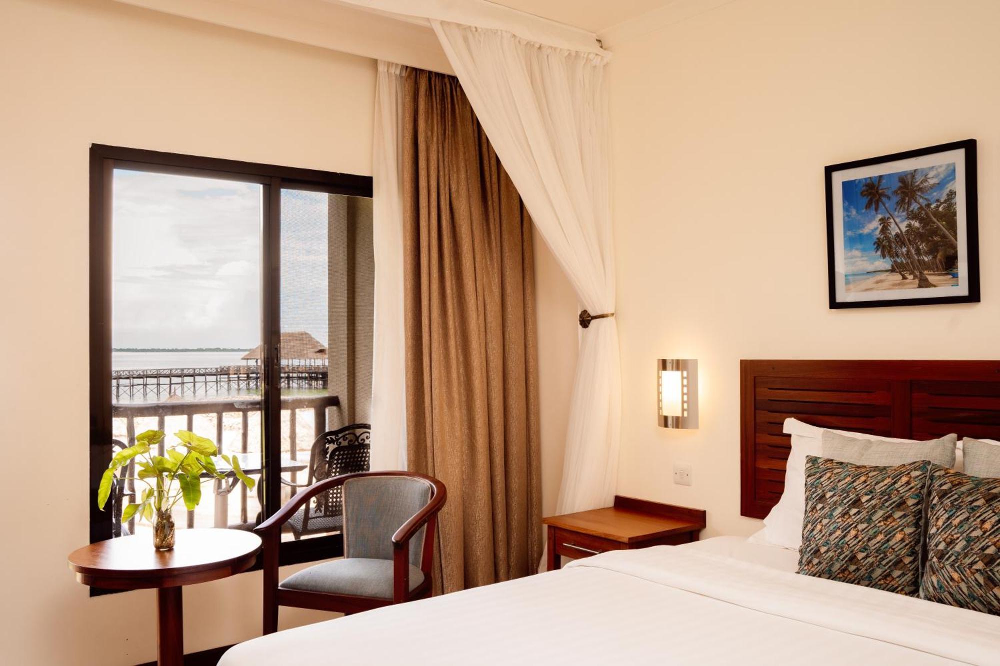 White Sands Hotel Дар-эс-Саламе Экстерьер фото