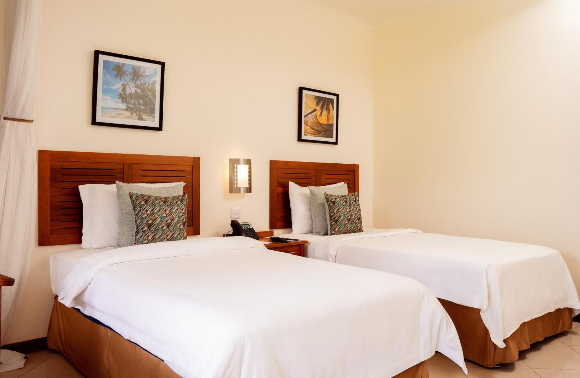 White Sands Hotel Дар-эс-Саламе Экстерьер фото