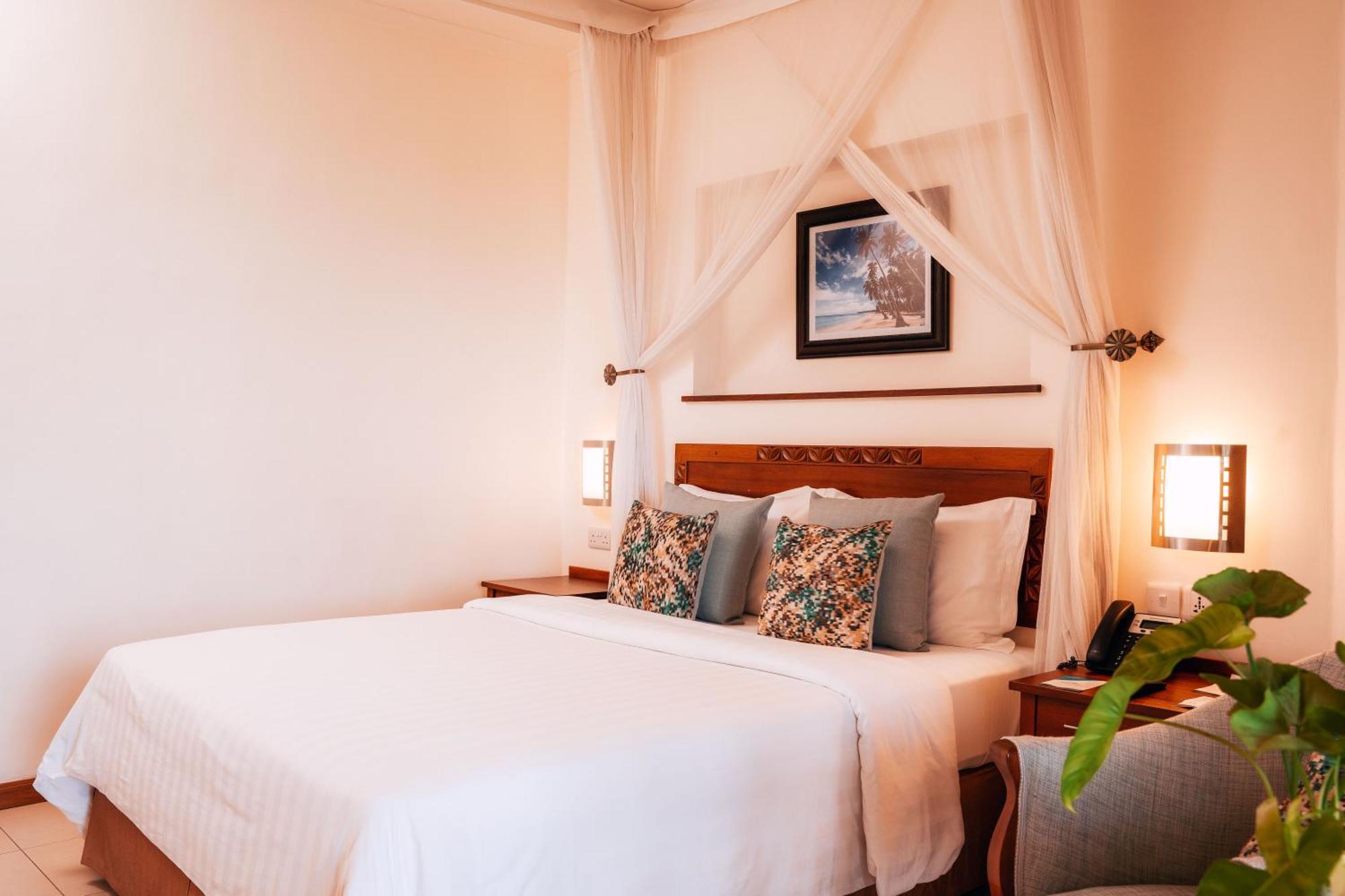 White Sands Hotel Дар-эс-Саламе Экстерьер фото