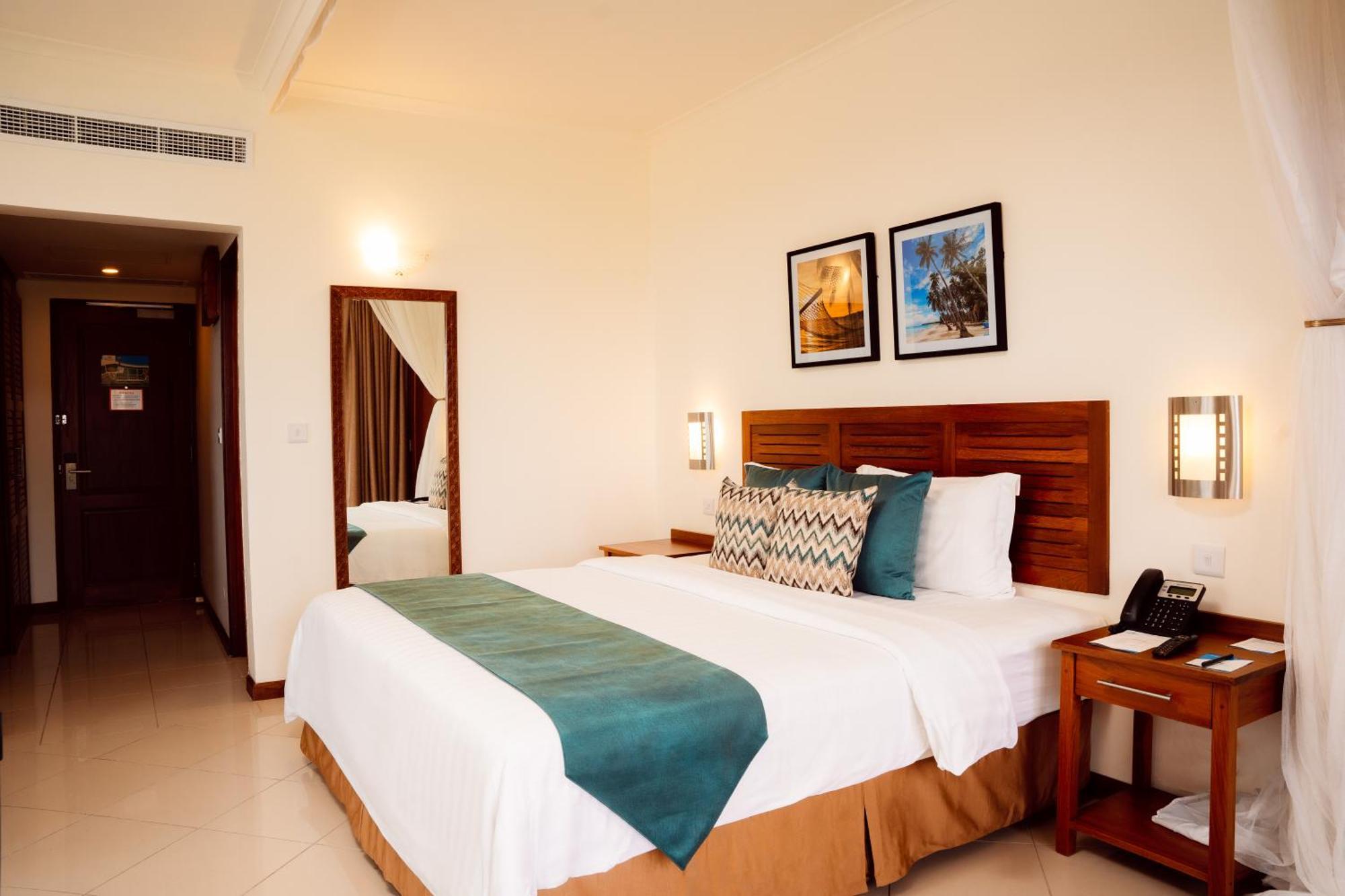 White Sands Hotel Дар-эс-Саламе Экстерьер фото