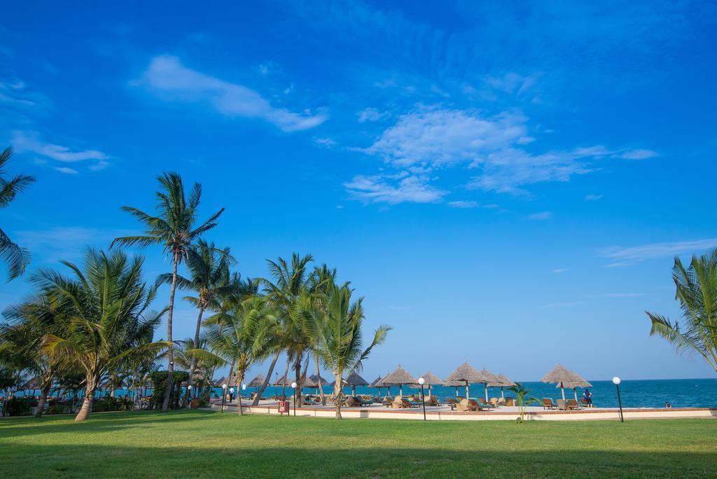 White Sands Hotel Дар-эс-Саламе Экстерьер фото