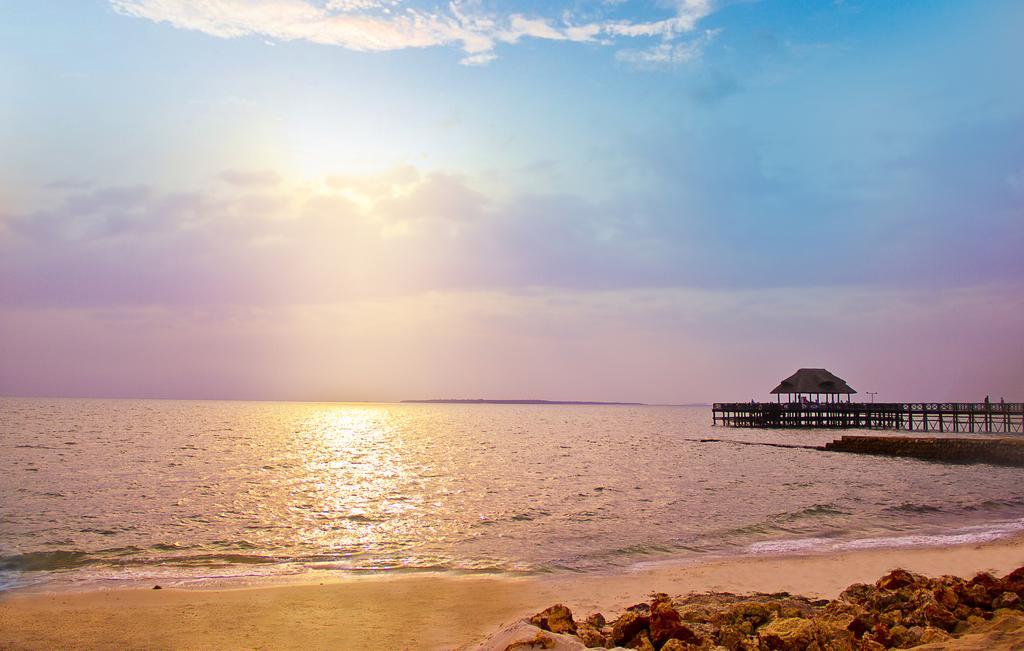 White Sands Hotel Дар-эс-Саламе Экстерьер фото